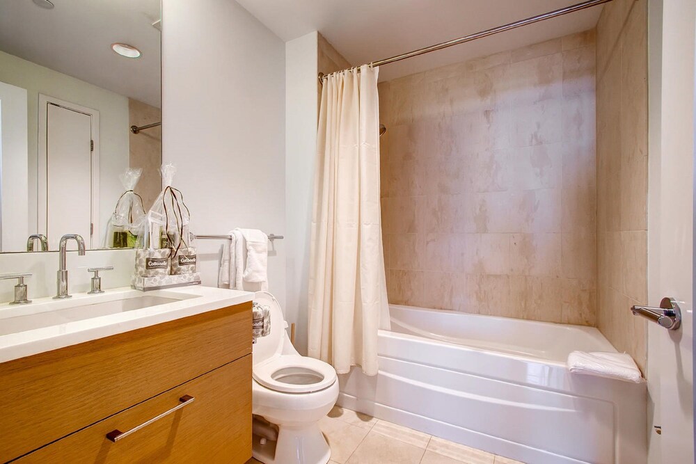 Global Luxury Suites at Kendall Square - photo 34
