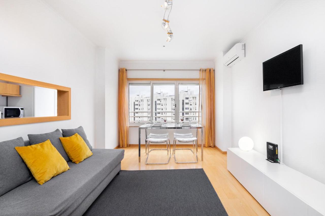 Lisboa Cidade Elegant Apartment with Air Cond Free Wifi And Near Metro by Ig