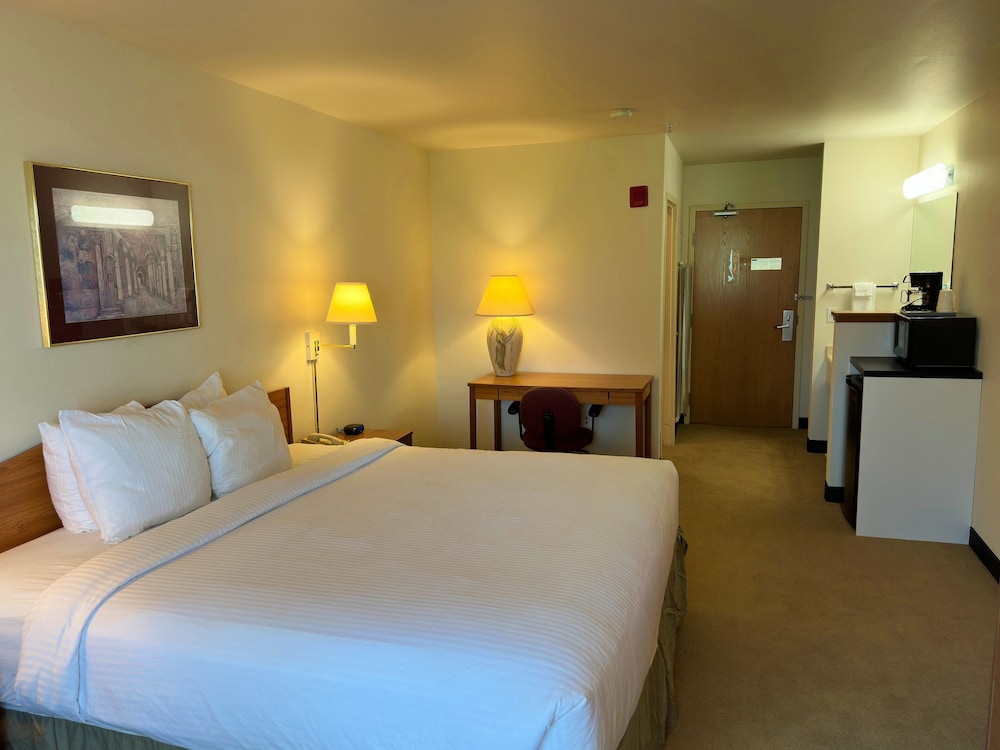 Peppermill Empress Inn - photo 22