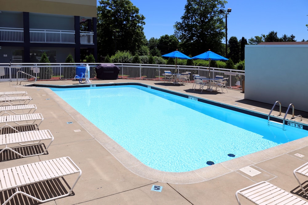 Quality Inn Cranberry Township - photo 19