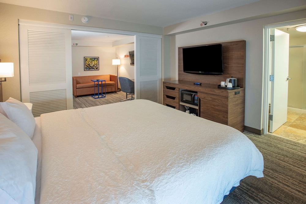 Hampton Inn Pensacola Airport - photo 27