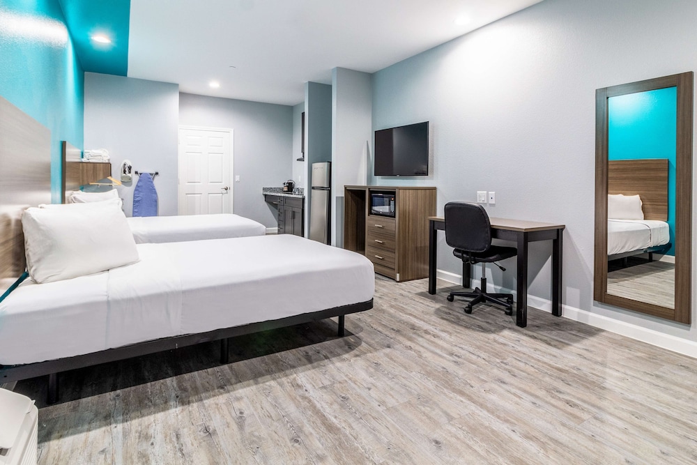 Americas Best Value Inn and Suites Kingwood IAH Airport - photo 20