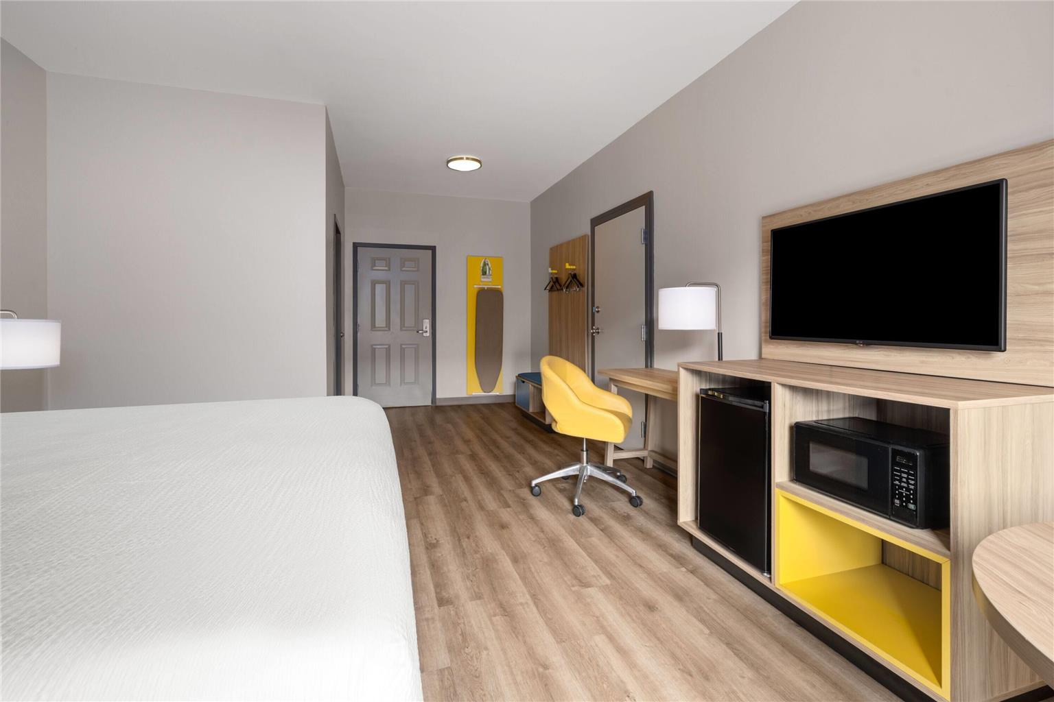 Days Inn by Wyndham Anderson - photo 35