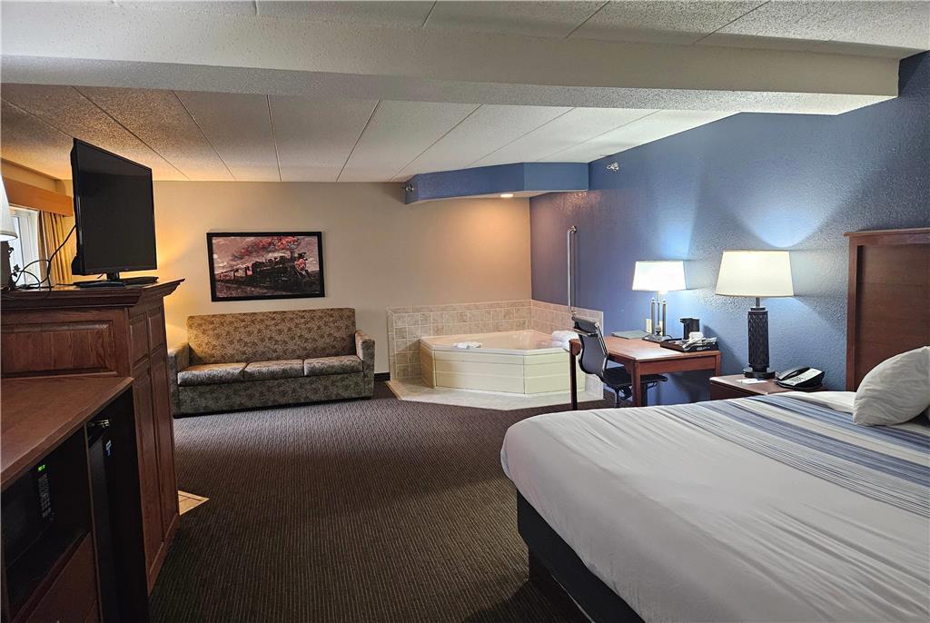 AmericInn by Wyndham Marshall - photo 15