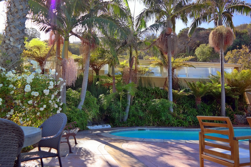 Malibu Country Inn - photo 49