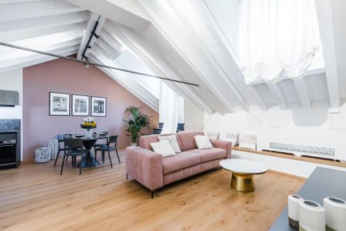 Attico di Lusso 5 Stelle con terrazzo San Giorgio — 4-Star Luxury Hotel in Genoa, Italy