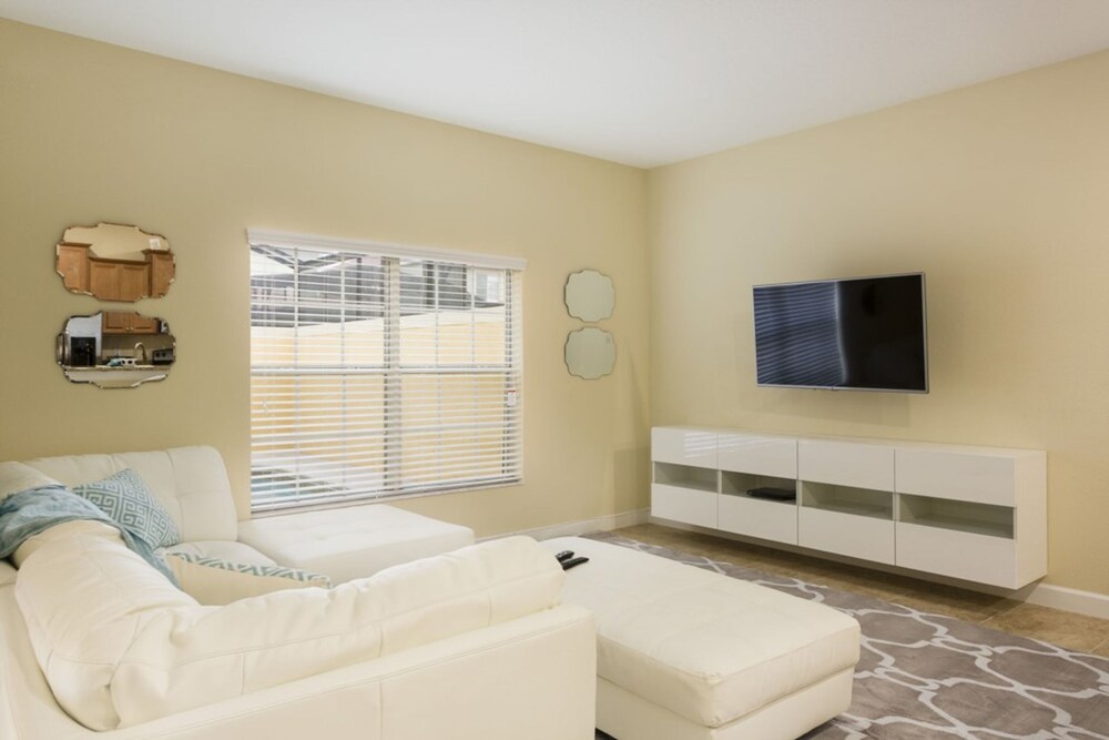 4 Bedrooms 3 Bathrooms Paradise Palms 8969 Bp - photo 9