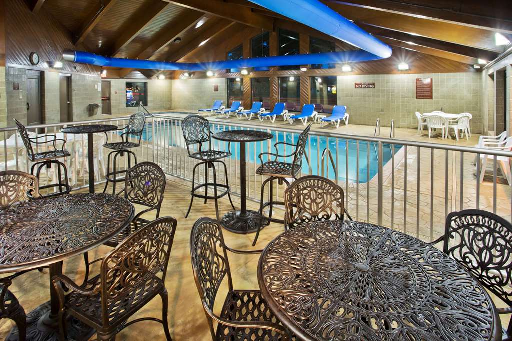 AmericInn by Wyndham Grand Forks - photo 28