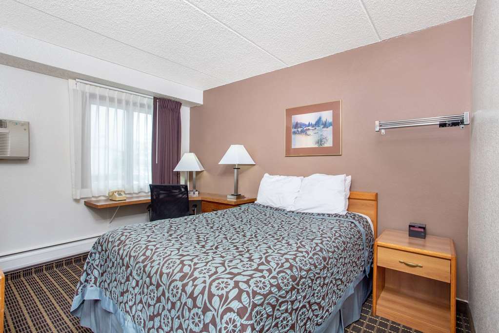 Days Inn by Wyndham Fond du Lac - photo 9