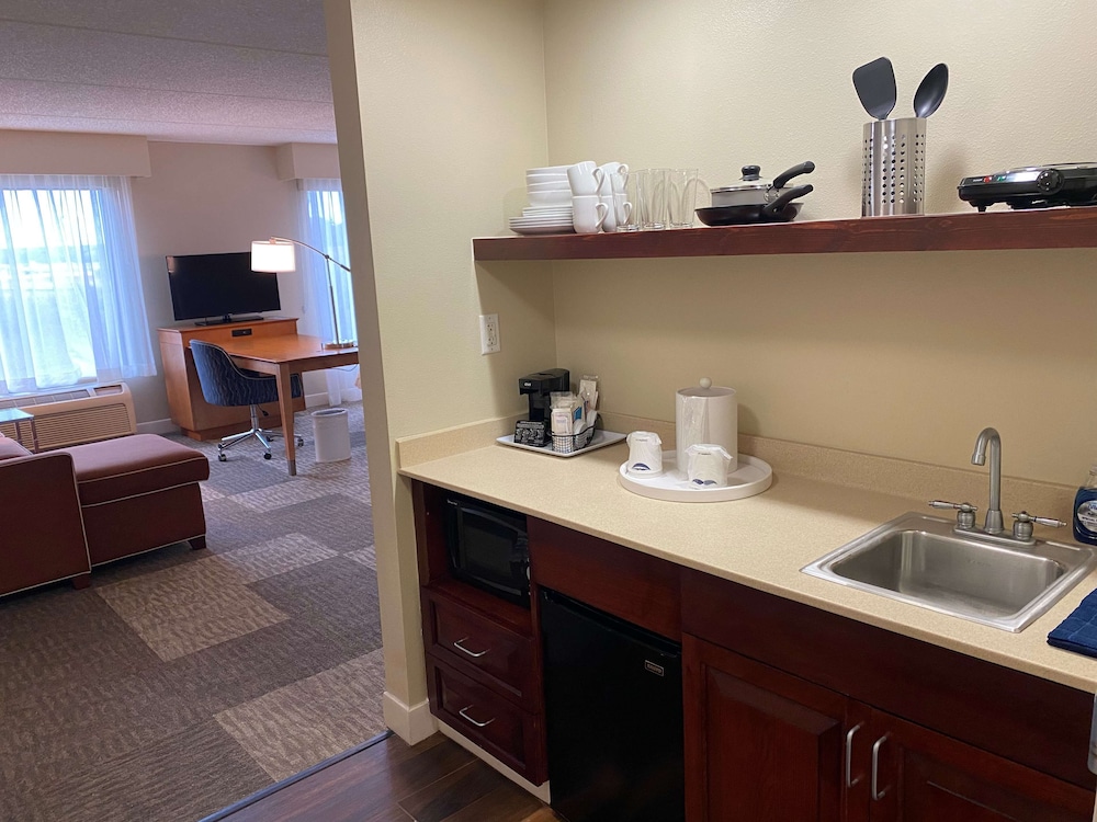 Hampton Inn & Suites Schertz - photo 27