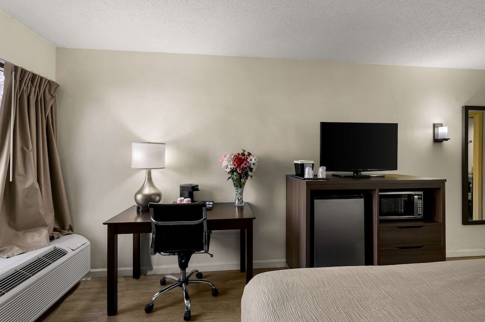 Quality Inn & Suites North Little Rock - photo 12