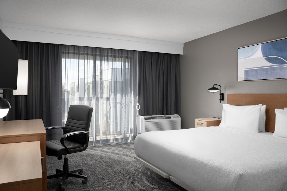Courtyard by Marriott Orlando East UCF Area - photo 18