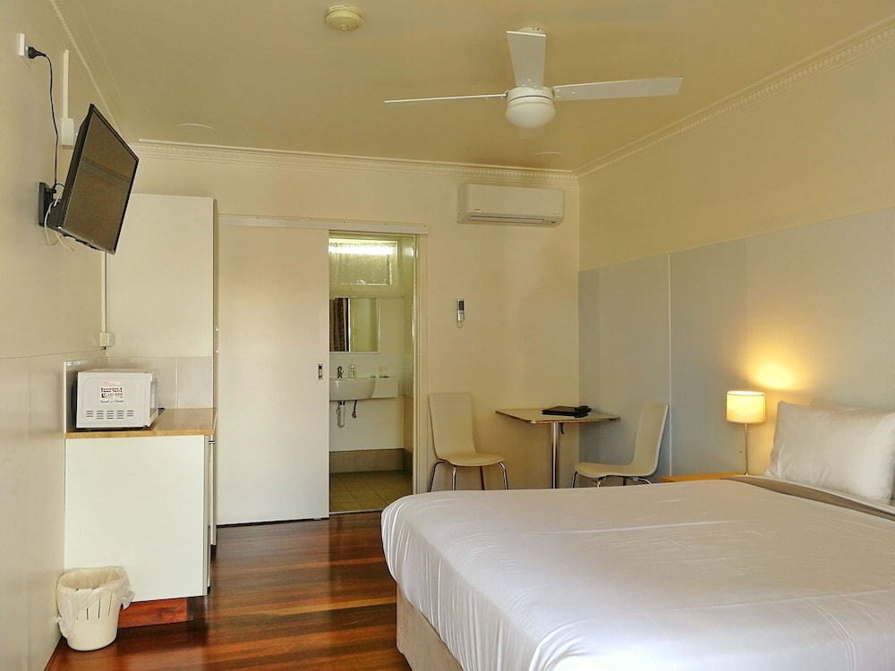 Paradise Motel Busselton — hotel in Busselton