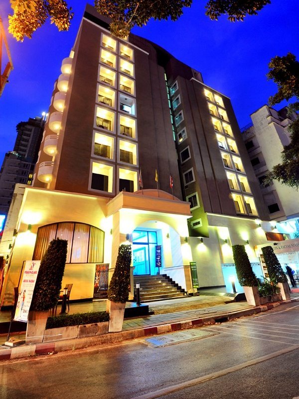 Public House Hotel