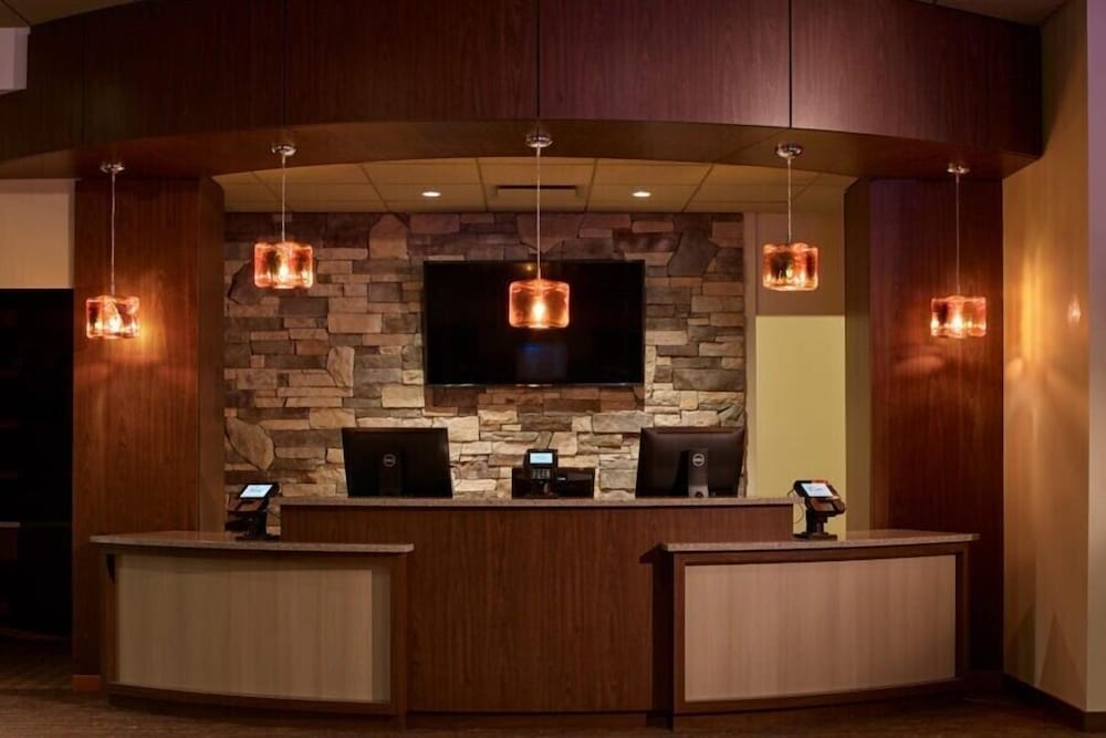 Oxford Casino Hotel - photo 2