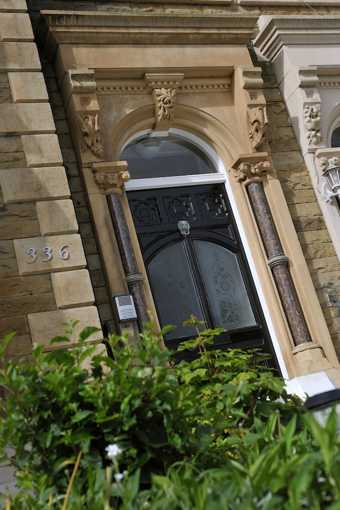 Howarth House Apartments — 4-Star Luxury Hotel in Lytham St Annes, United Kingdom