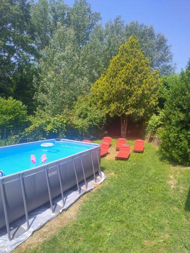 Cottage Wisteria Piemonte — 4-Star Luxury Hotel in Prasco, Italy