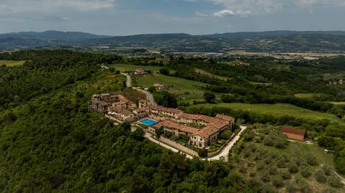 Casa Marlèn Medieval Borgo & pool ItalyWeGo — 4-Star Luxury Hotel in Collazzone, Italy