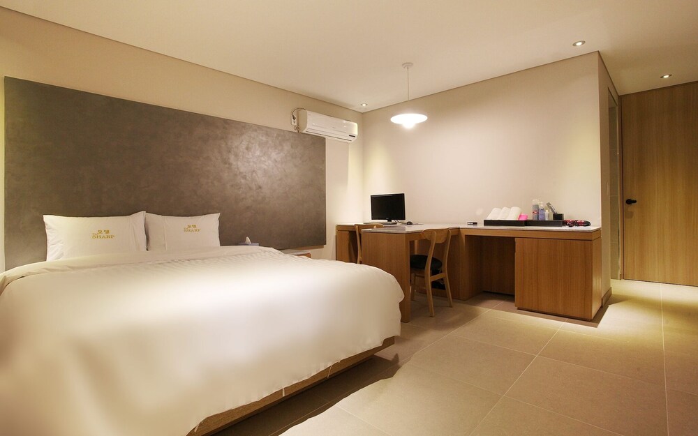 Daejeon Yuseong The Sharp - carbon neutral hotel in Daejeon