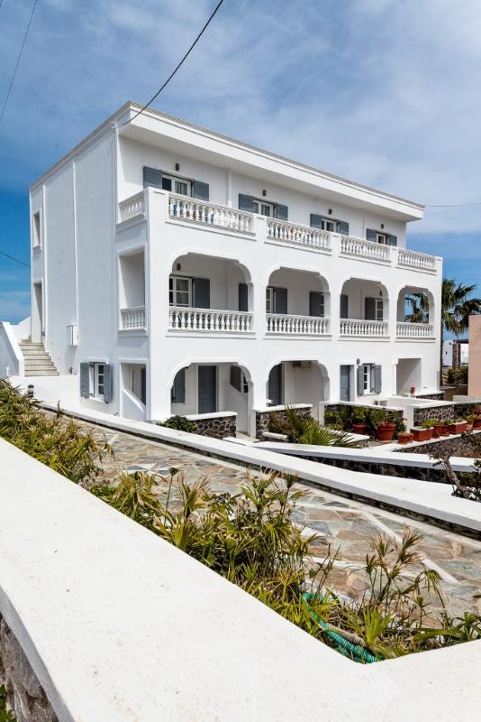 Avraki Hotel — Fira — photo 4