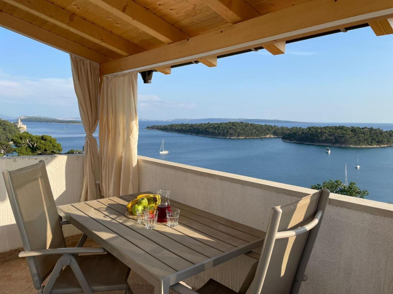 Apartmani Maris II — 4-Star Luxury Hotel in Rab, Croatia