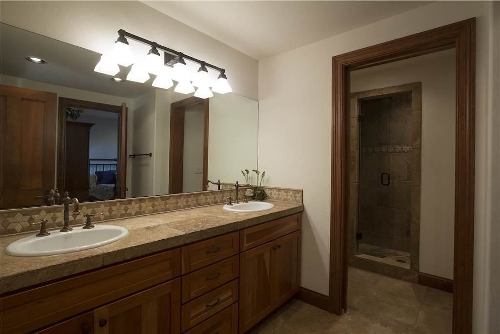 Sundance Grand Overlook By Telluride Resort Lodging - photo 8