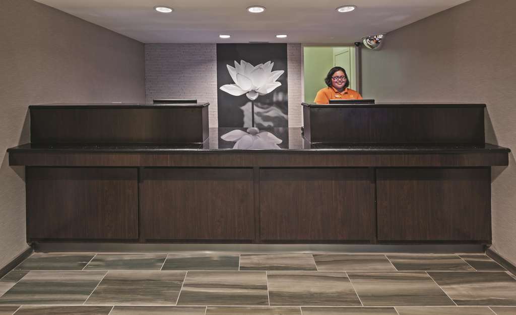 La Quinta Inn by Wyndham San Marcos - photo 8
