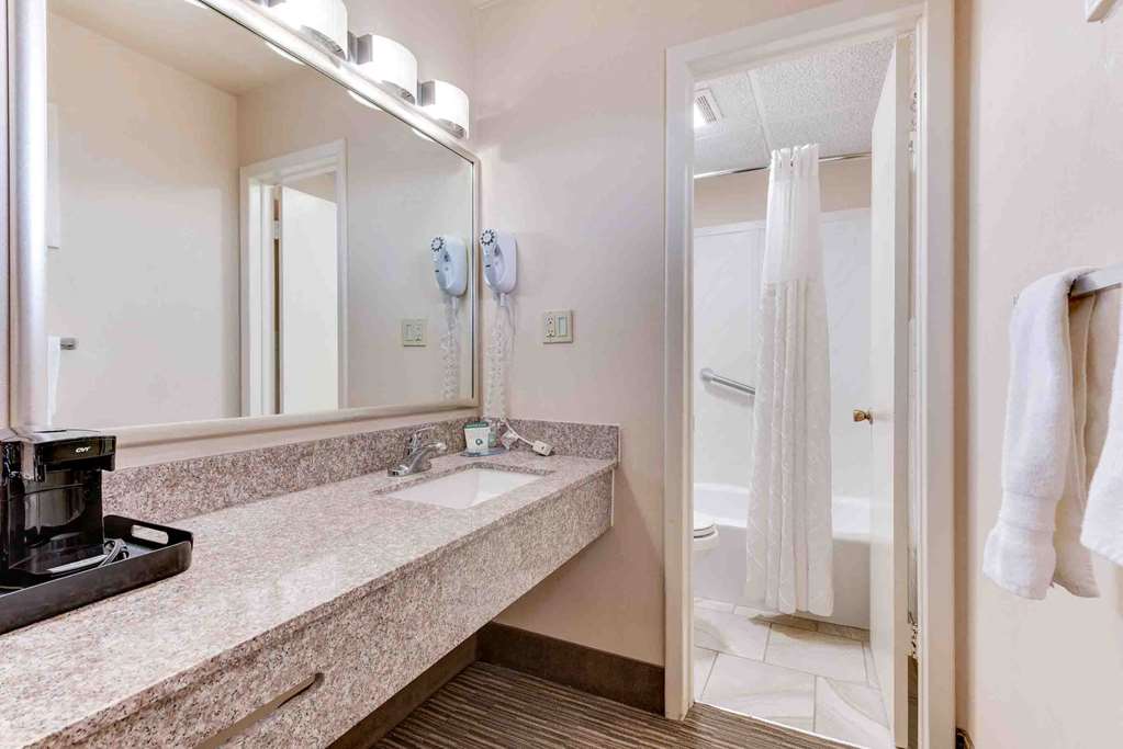 Best Western Movie Manor - photo 14