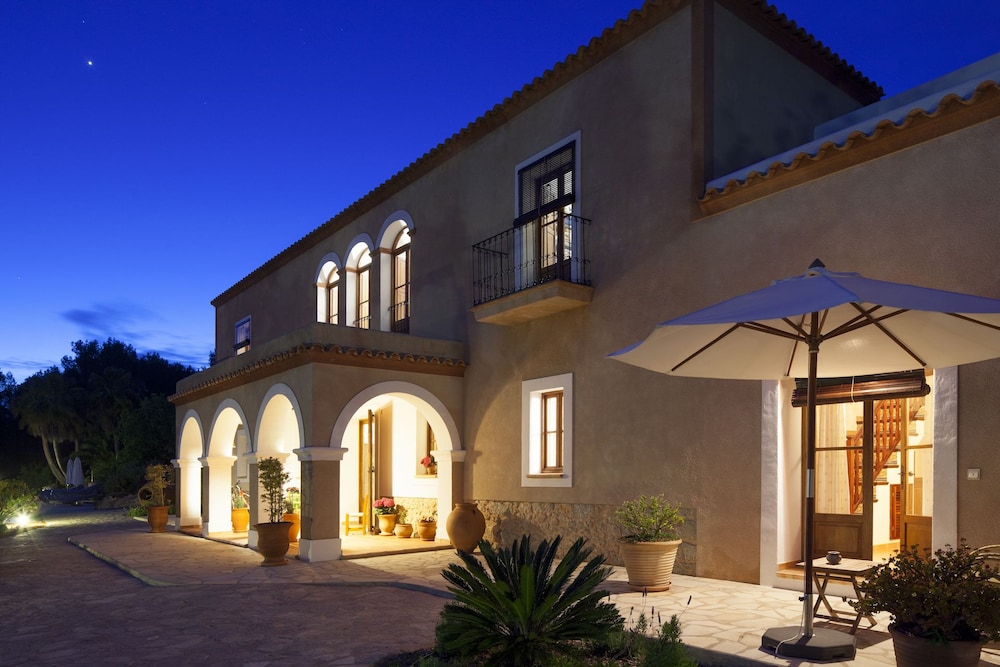 Can Planells — 4-Star Luxury Hotel in Sant Joan De Labritja, Spain