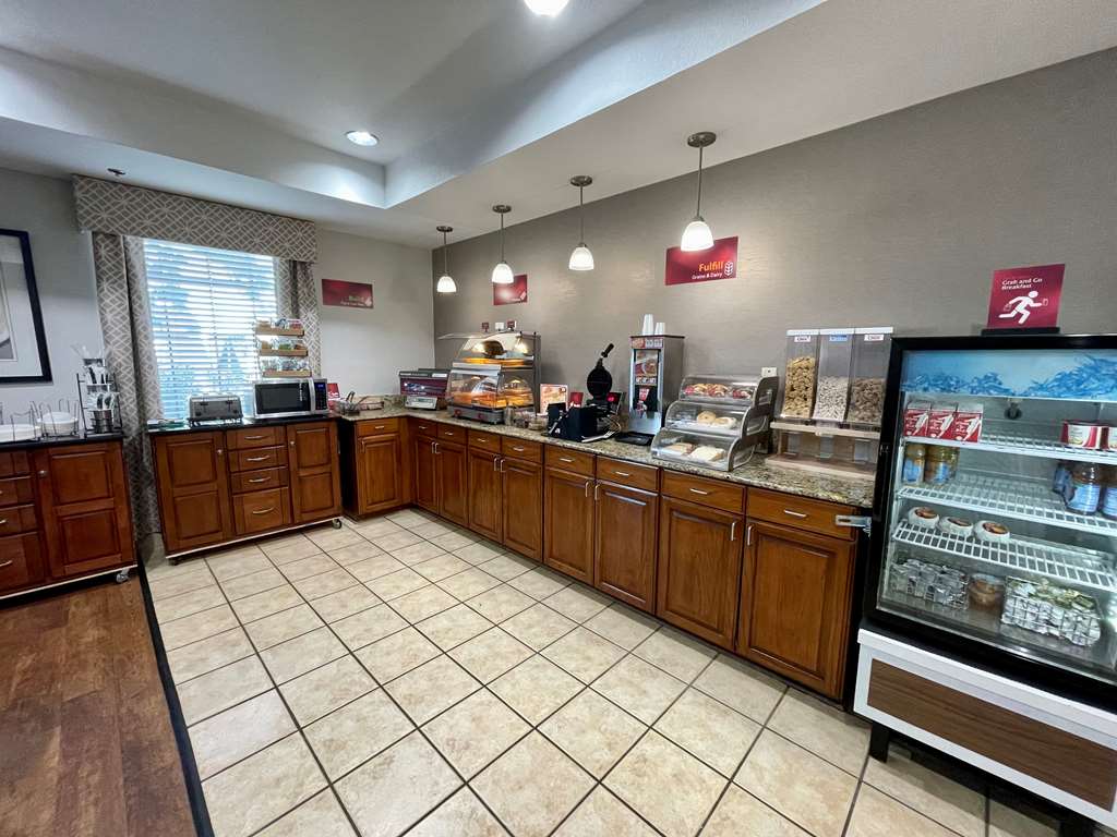 Best Western Plus Executive Hotel & Suites - photo 5