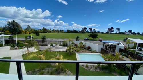 Tahuna Beach Apartment — 4-Star Luxury Hotel in Nelson, New Zealand