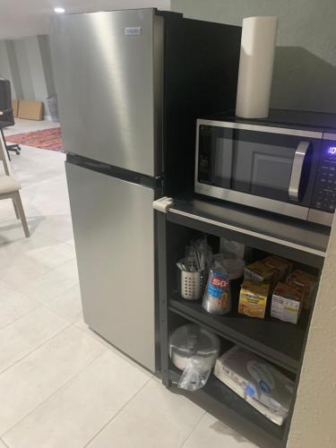 Stylish Basement Studio in Central El Paso Very spacious — 4-Star Luxury Hotel in El Paso, United States