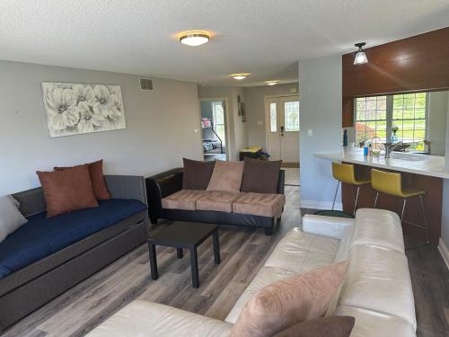 A Getaway In Niagara From Hustle Bustle — Welland