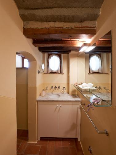 La Valletta Boutique Wine Estate — 4-Star Luxury Hotel in Panzano In Chianti, Italy