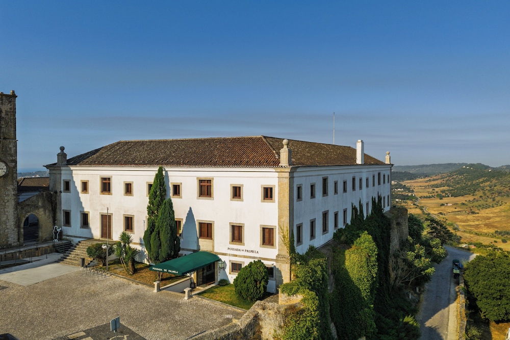 Pousada Castelo de Palmela Historic Hotel in Palmela, Portugal