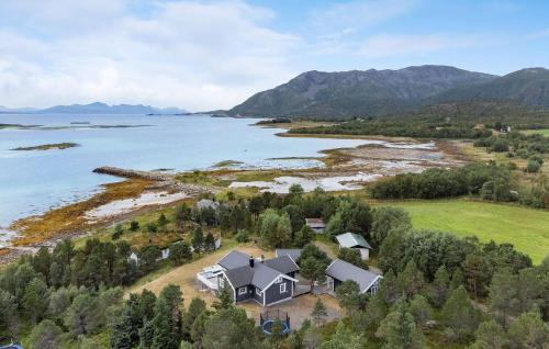 4 Bedroom Beautiful Home In Lødingen — 5-Star Luxury Hotel in Lodingen, Norway