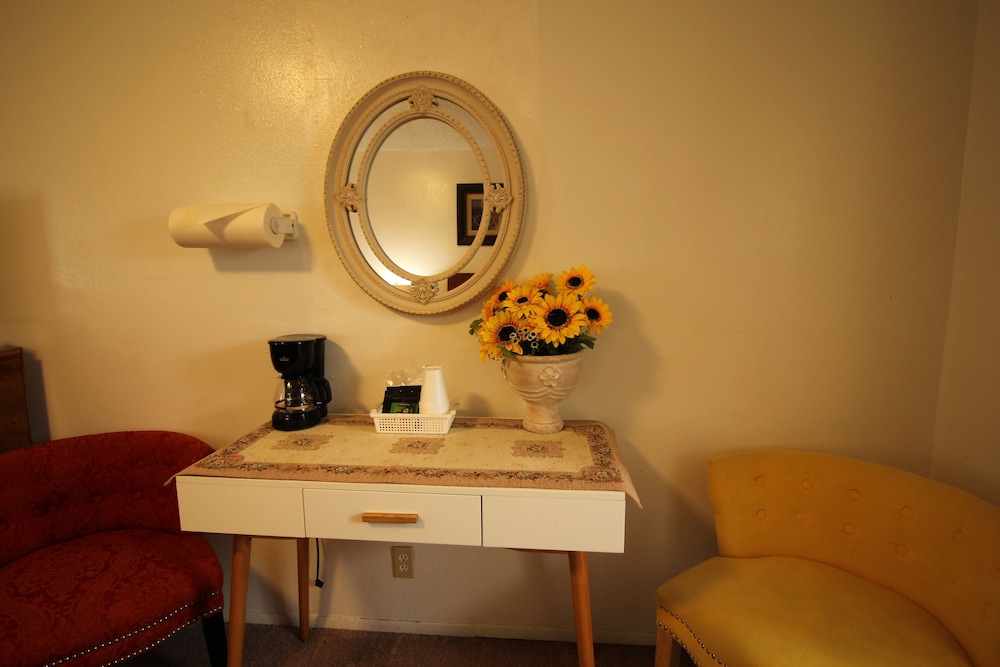 Mariner's Cove Inn - photo 41