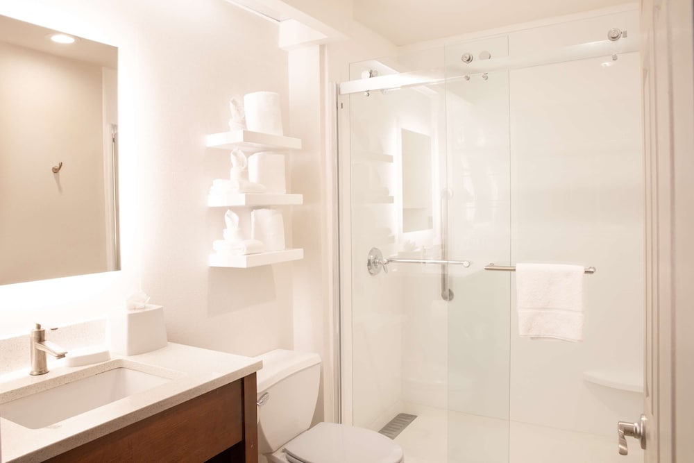 Hampton Inn & Suites Seattle Downtown - photo 42