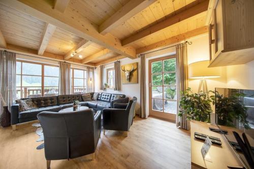 Schöneben Chalet Hohe Tauern Blick — 4-Star Luxury Hotel in Wald Im Pinzgau, Austria