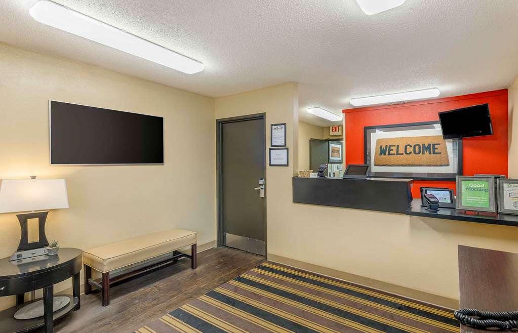 Extended Stay America Select Suites St. Louis Westport E Lackland Rd - photo 3