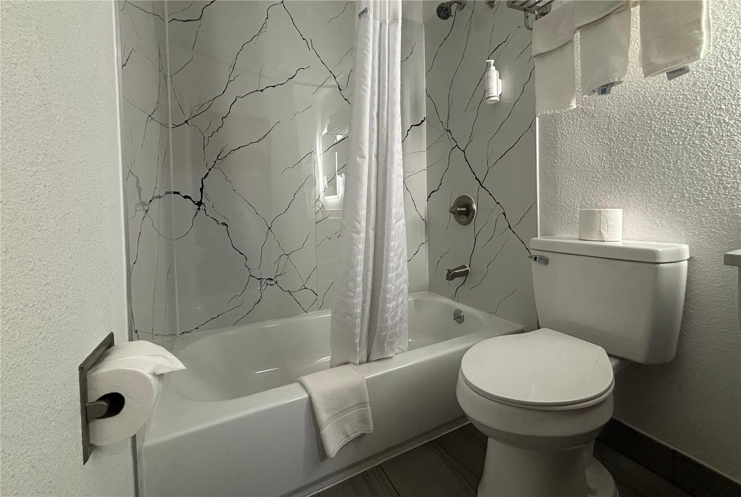 Super 8 by Wyndham Peoria - photo 24
