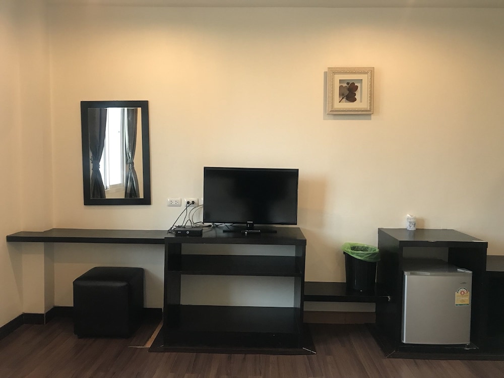 Winchakan Hotel — Prachantakham — photo 3