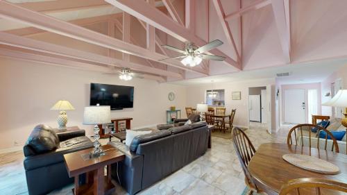 526 Queens Grant - photo 12