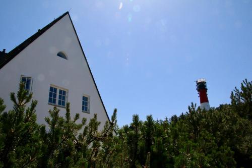 Lighthouse 4 - carbon neutral hotel in Unknown City