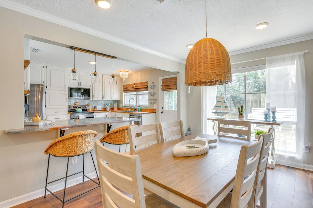 2 Mi To Shore Modern Retreat In Fort Walton Beach — Fort Walton Beach