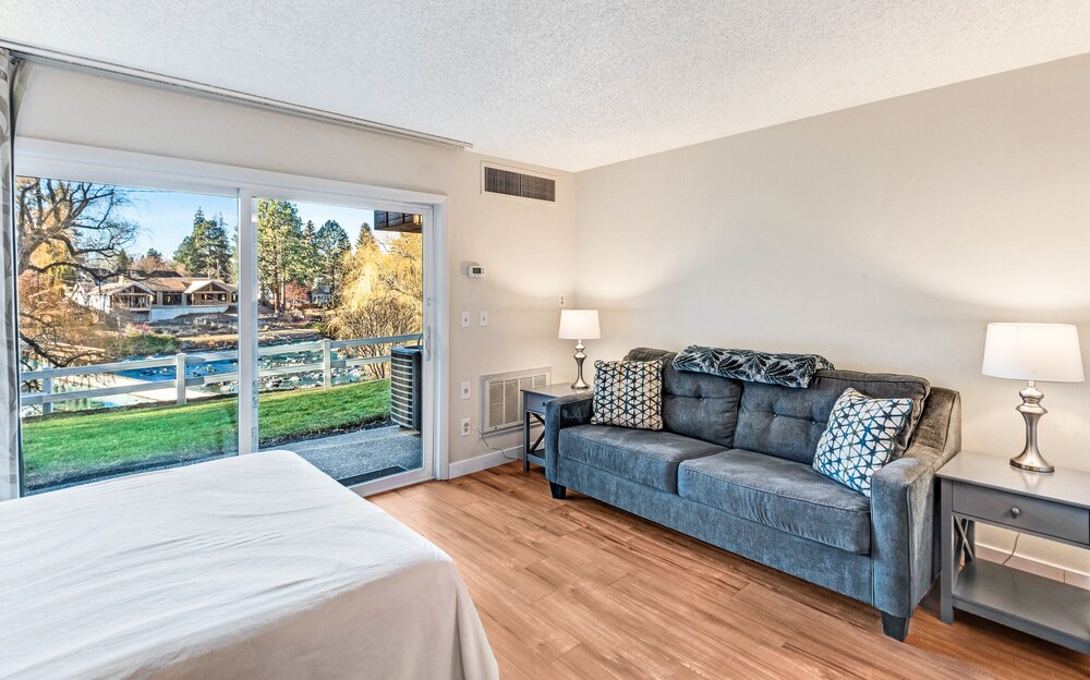 Bend Riverside Inn & Suites - photo 183