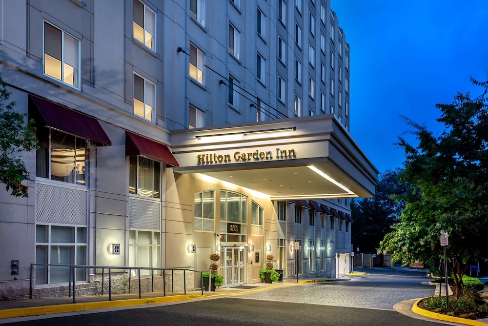 Hilton Garden Inn Tysons Corner - photo 29