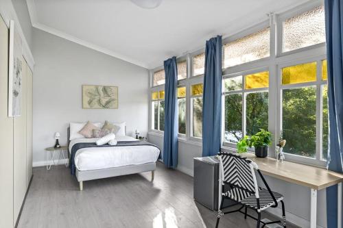 Rustic Grand Double Room Centrally Located - carbon neutral hotel in Killara