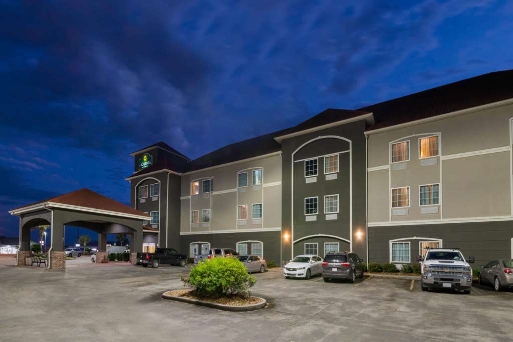 La Quinta Inn & Suites by Wyndham Broussard Lafayette Area - photo 4
