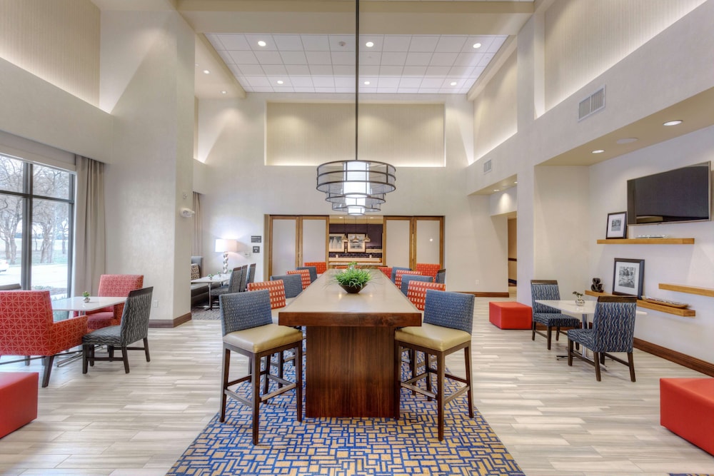 Hampton Inn & Suites Dallas Plano East - photo 4